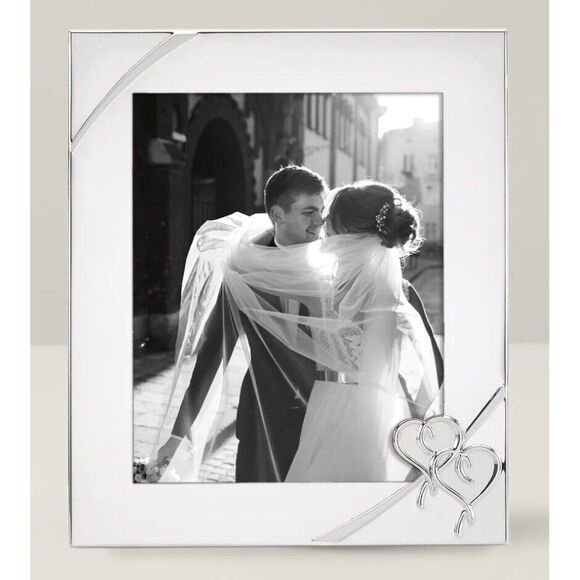 New‎ In Original Box Lenox True Love Silverplated Frame 8X10 - Picture 2 of 2